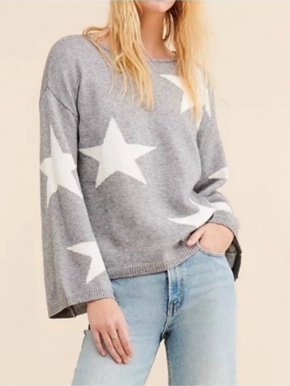 Stellah Star Pullover Gray Sweater with White Stars and Flare Arms, M
